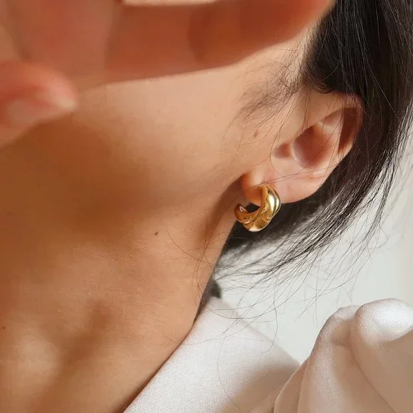 NEW 18K Gold Plated Double Cross Hoop Earrings - Picture 8 of 8